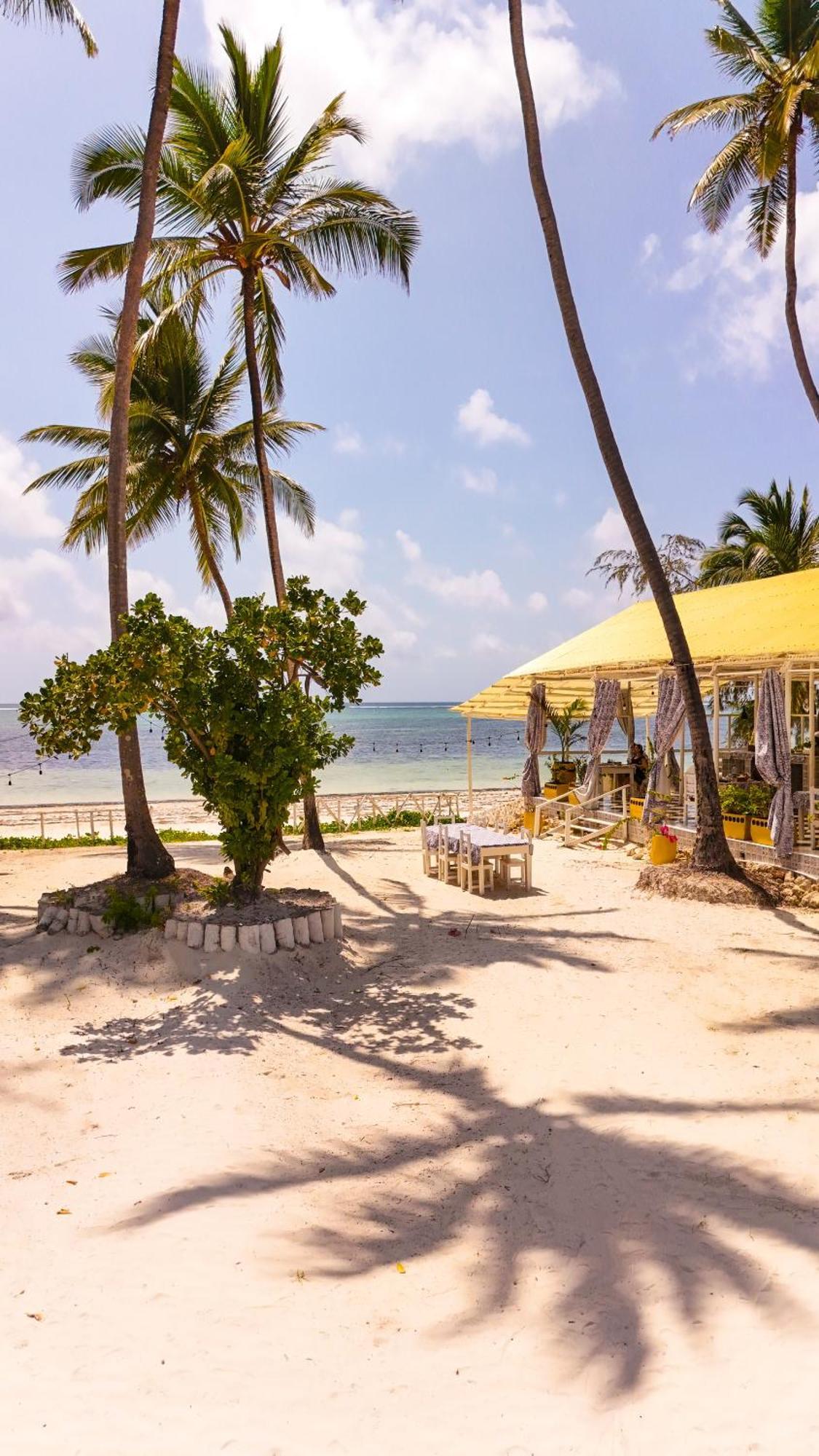 Pili Pili Orient Beach Resort Bwejuu Ngoại thất bức ảnh