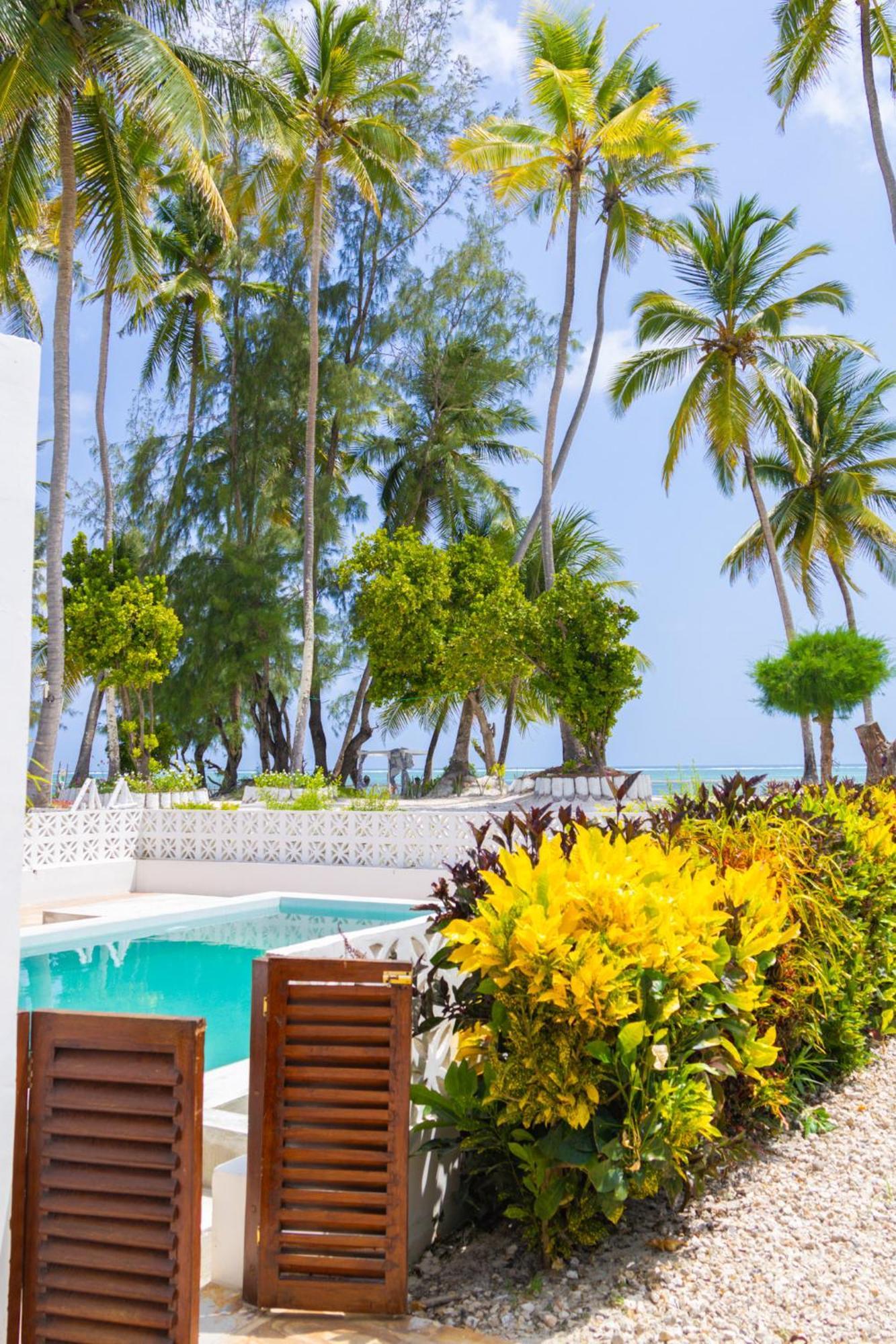 Pili Pili Orient Beach Resort Bwejuu Ngoại thất bức ảnh